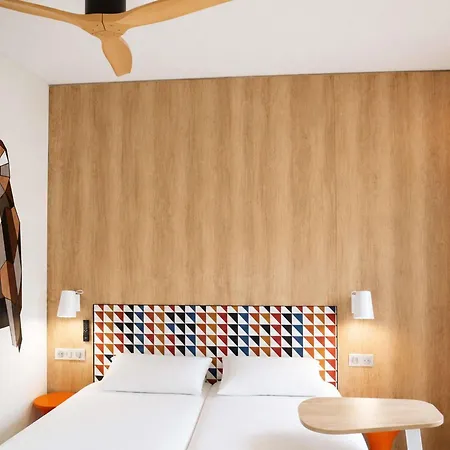 Ibis Styles Centre Historique 캉