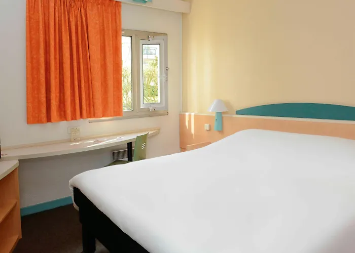 Ibis Styles Centre Paul Doumer 3*